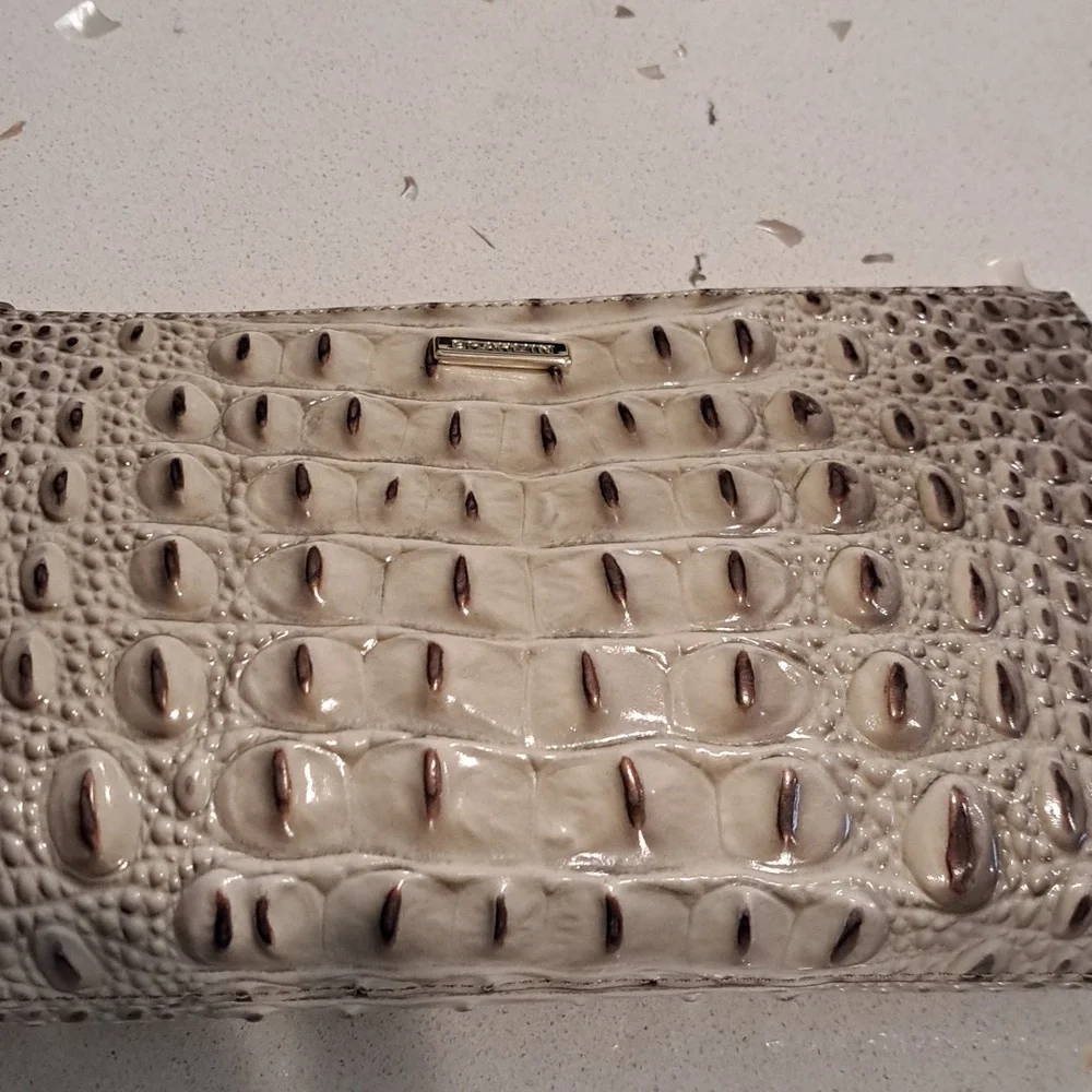 New Brahmin Daisy wristlet - Picture 3 of 9